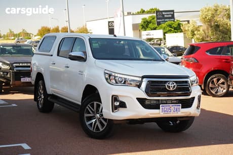 White 2019 Toyota Hilux Double Cab Pick Up Sr5 (4X4)