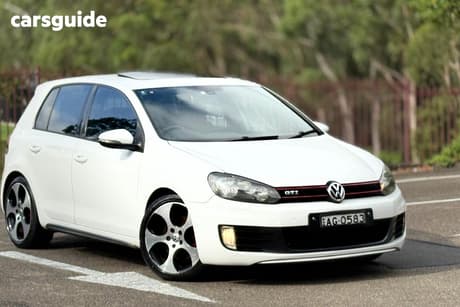 White 2010 Volkswagen Golf Hatchback Gti