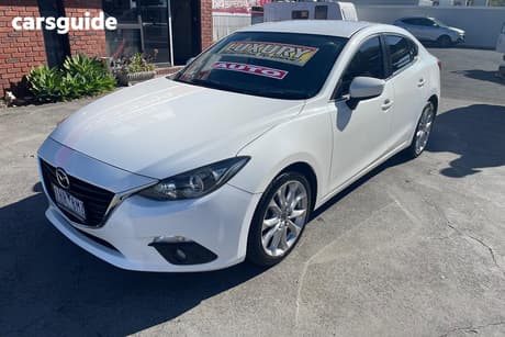 White 2016 Mazda 3 Sedan Sp25
