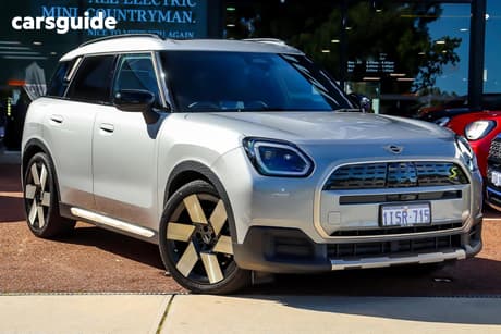 Silver 2024 Mini Countryman Wagon Se All4 Favoured (Bev)
