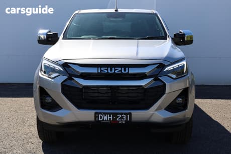 Silver 2025 Isuzu D-MAX Crew Cab Utility Ls-U (4X4)