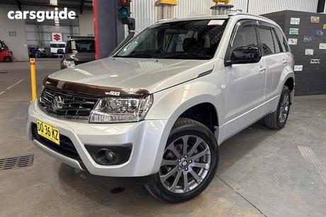 Silver 2017 Suzuki Grand Vitara Wagon Sports (4X4)