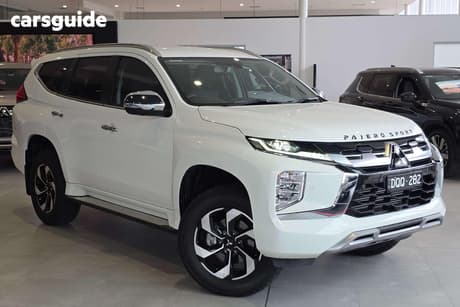 White 2024 Mitsubishi Pajero Sport Wagon Exceed (4Wd) 7 Seat