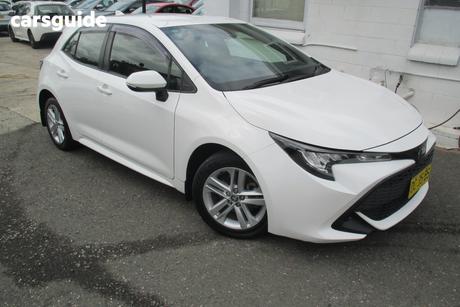 White 2021 Toyota Corolla Hatchback Ascent Sport