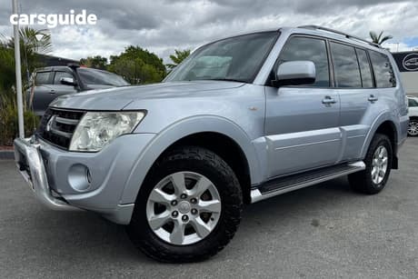 Silver 2014 Mitsubishi Pajero Wagon Glx-R Lwb (4X4)