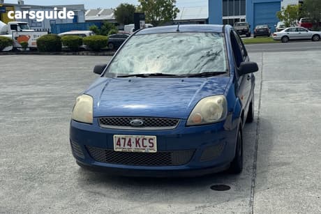 Blue 2006 Ford Fiesta Hatchback Lx