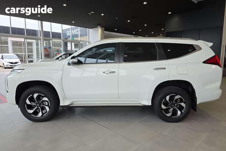 White 2024 Mitsubishi Pajero Sport Wagon Exceed (4Wd) 7 Seat