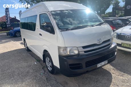 White 2008 Toyota HiAce Bus Commuter