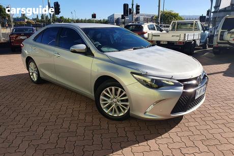Silver 2017 Toyota Camry Sedan Atara Sl Hybrid