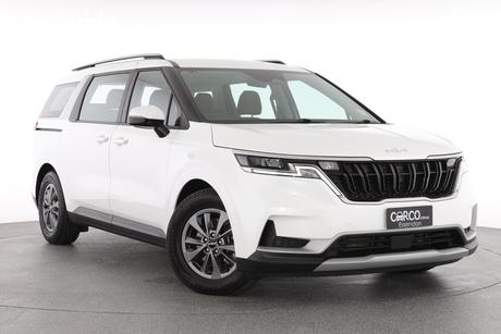 White 2023 Kia Carnival Wagon S