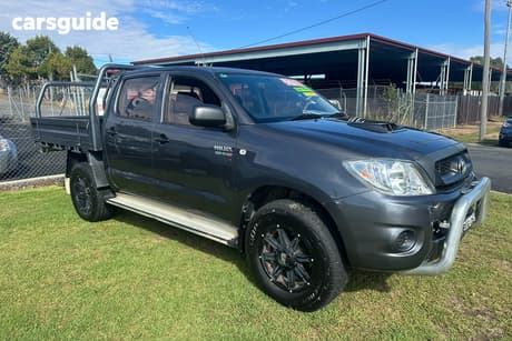 Grey 2009 Toyota Hilux Dual Cab Pick-up Sr (4X4)