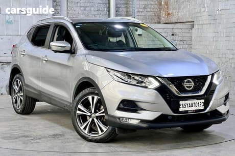 Silver 2018 Nissan Qashqai Wagon St-L