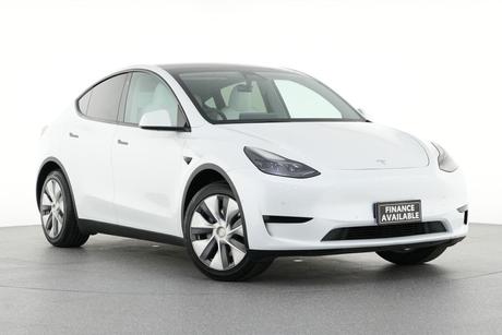 White 2023 Tesla Model Y Wagon Rear-Wheel Drive
