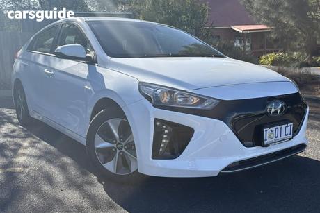 White 2019 Hyundai Ioniq Hatchback Electric Elite (Black Grille)