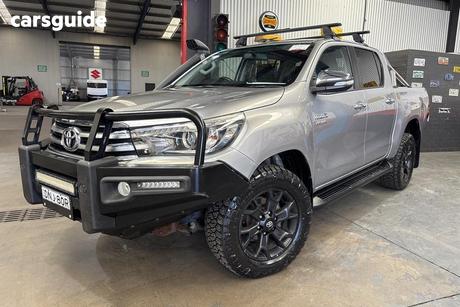 Silver 2017 Toyota Hilux Dual Cab Utility Sr5 (4X4)