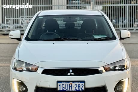 White 2017 Mitsubishi Lancer Sedan Es Sport