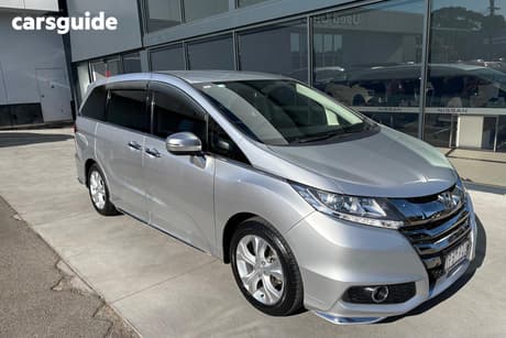 Silver 2019 Honda Odyssey Wagon Vti