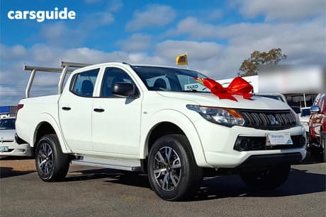 White 2017 Mitsubishi Triton Dual Cab Utility Glx (4X4)