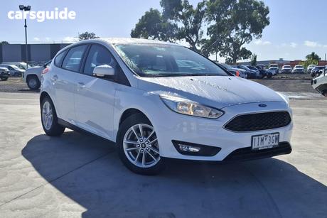 White 2016 Ford Focus Hatchback Trend