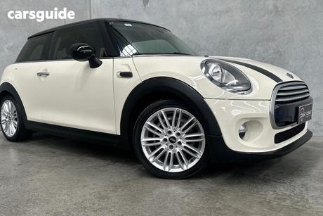 White 2015 Mini Cooper Hatchback