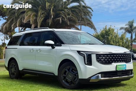 White 2025 Kia Carnival Wagon Gt-Line Hev