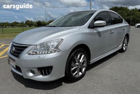 Silver 2015 Nissan Pulsar Sedan Sss