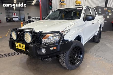 White 2017 Mitsubishi Triton Dual Cab Utility Glx (4X4)