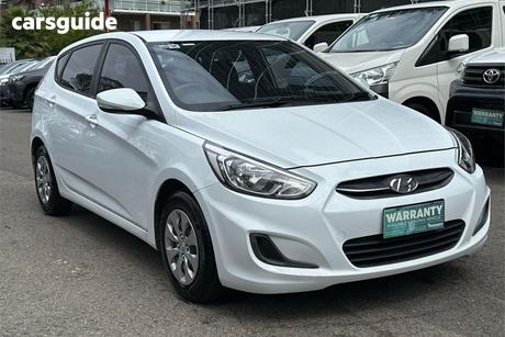 White 2016 Hyundai Accent Hatchback Active