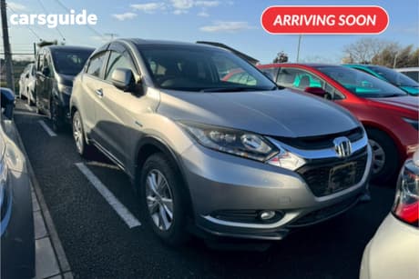 Silver 2014 Honda VEZEL HYBRID SUV X 4WD