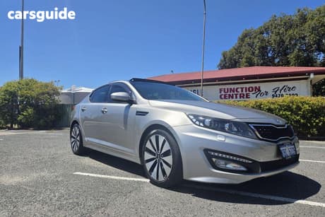 Silver 2011 Kia Optima Sedan Platinum