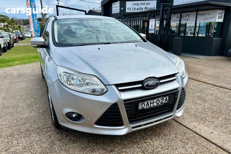 Silver 2014 Ford Focus Hatchback Trend