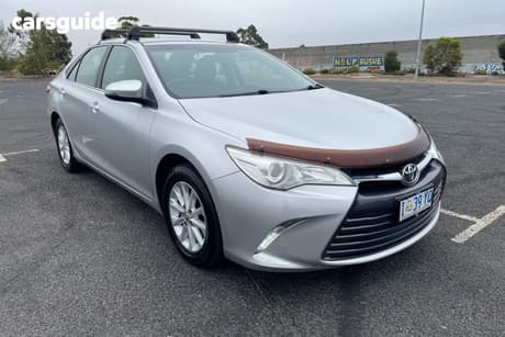 Silver 2015 Toyota Camry Sedan Altise