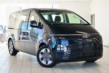 Blue 2022 Hyundai Staria Wagon
