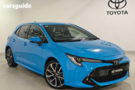 Blue 2019 Toyota Corolla Hatchback Zr
