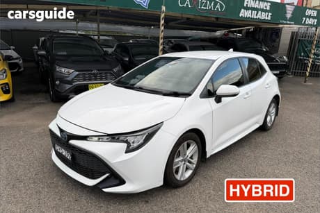 White 2018 Toyota Corolla Hatchback Ascent Sport (Hybrid)