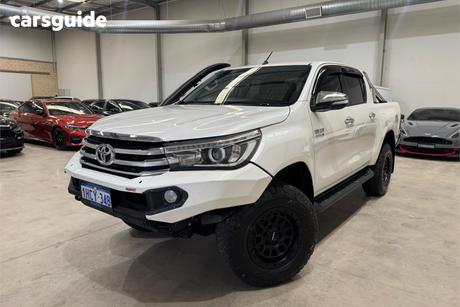 White 2016 Toyota Hilux Dual Cab Utility Sr5 (4X4)