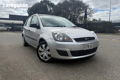 Silver 2007 Ford Fiesta Hatchback Lx