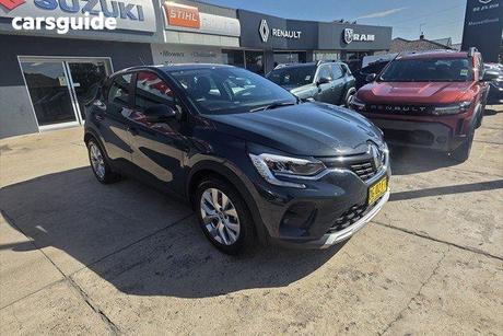 Blue 2021 Renault Captur Wagon Life