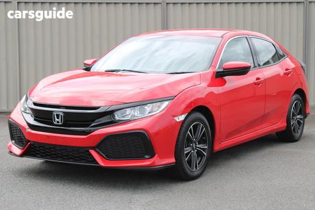 Red 2017 Honda Civic Hatchback Vti
