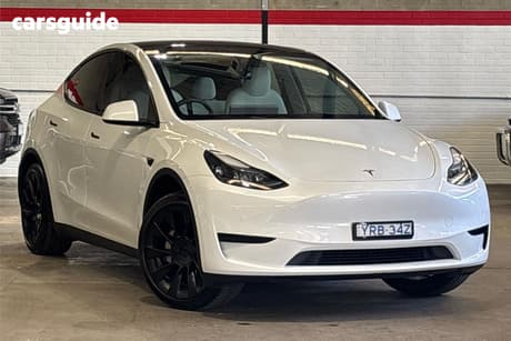 White 2023 Tesla Model Y Wagon Rear-Wheel Drive