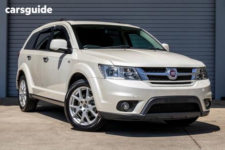 White 2015 Fiat Freemont Wagon Lounge