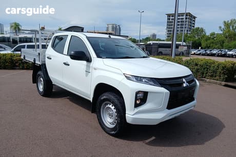 White 2022 Mitsubishi Triton Double Cab Chassis Glx (4X4)