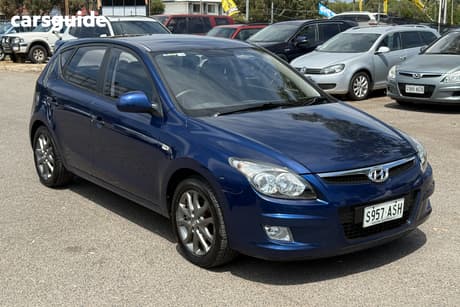 Blue 2011 Hyundai I30 Hatchback Trophy