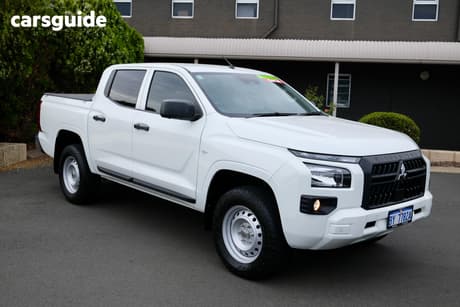 White 2024 Mitsubishi Triton Double Cab Pick Up Glx (4X4)