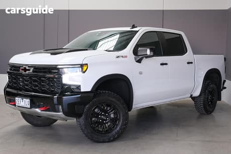 White 2023 Chevrolet Silverado Crew Cab Pickup 1500 Zr2