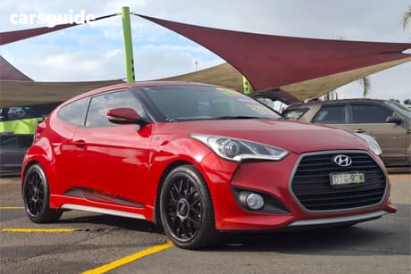 Red 2017 Hyundai Veloster Coupe Sr Turbo