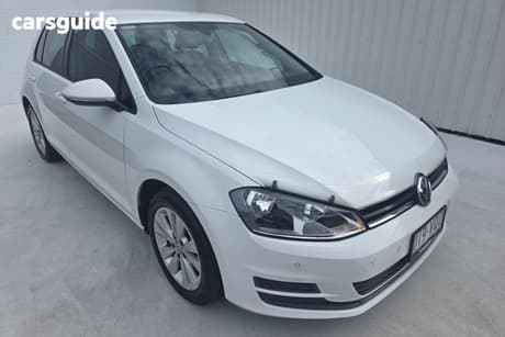 White 2015 Volkswagen Golf Hatchback 90 Tsi Comfortline