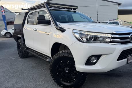 White 2017 Toyota Hilux Dual Cab Utility Sr5 (4X4)