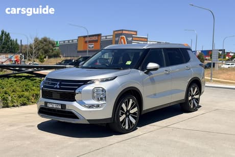 Silver 2025 Mitsubishi Outlander Wagon Aspire 7 Seat (2Wd)