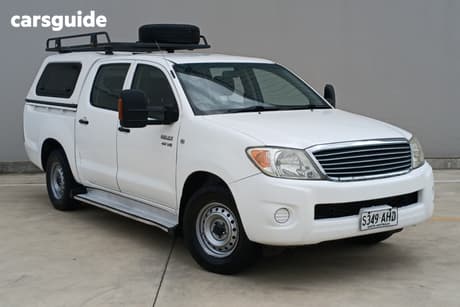 White 2008 Toyota Hilux Dual Cab Pick-up Sr